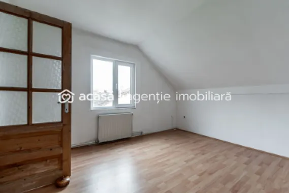 Casă 5 camere Aradul Nou Zona Tabacovici. Teren 360 mp și garaj