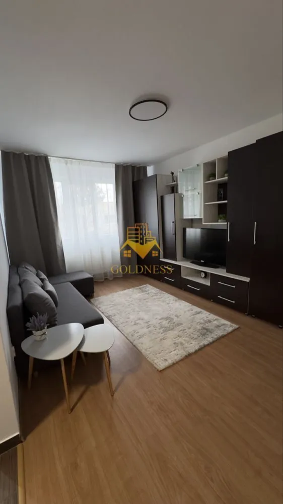 2 camere semidecomandate, Manastur, Zona Mc Donald's, Piata Flora - GOLDNESS Imobiliare vă propune spre închiriere un apartament cu 2 camere complet mobilat și utilat, la etajul 4 într-un imobil de 4 etaje, în Cartierul Manastur . Se poate parca prin zona Se află în apropierea stațiilor de transport în comun, magazine, restaurante, spații verzi, farmacii, etc. Apartamentul este compartimentat astfel: - dormitor cu pat matrimonial, dressing, noptiere - living cu canapea extensibila, comoda, TV - bucatarie open space complet utilată și mobilată, loc de servit masa - baie cu cabina de dus, calorifer port prosop și dulap pentru depozitare. Imobilul este dotat cu toate cele necesare- centrală proprie, frigider, aragaz, hotă, mașină de spălat haine, etc. Dacă sunteți interesați de acest apartament și doriți să îl vizionați, dar și pentru alte oferte nu ezitați să ne contactați telefonic sau prin e-mail. Vă stăm la dispoziție! Pentru intermediere se percepe un comision de 50% din prețul chiriei! }}