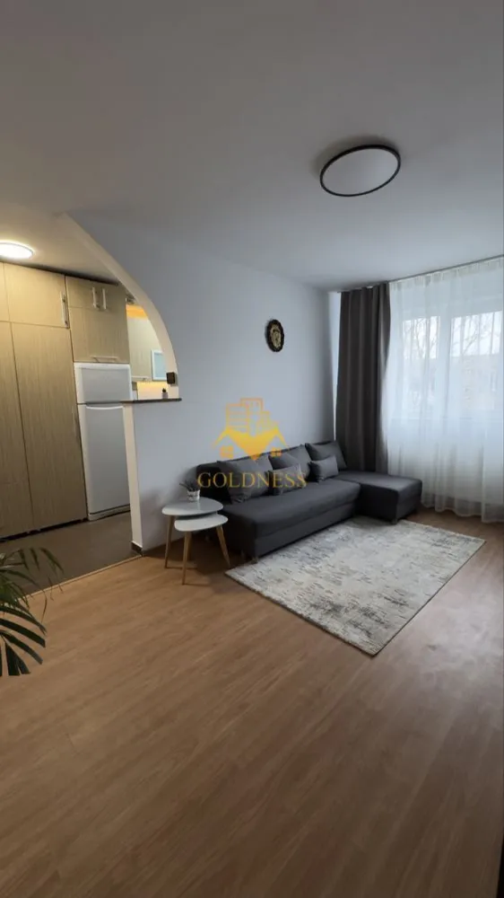 2 camere semidecomandate, Manastur, Zona Mc Donald's, Piata Flora - GOLDNESS Imobiliare vă propune spre închiriere un apartament cu 2 camere complet mobilat și utilat, la etajul 4 într-un imobil de 4 etaje, în Cartierul Manastur . Se poate parca prin zona Se află în apropierea stațiilor de transport în comun, magazine, restaurante, spații verzi, farmacii, etc. Apartamentul este compartimentat astfel: - dormitor cu pat matrimonial, dressing, noptiere - living cu canapea extensibila, comoda, TV - bucatarie open space complet utilată și mobilată, loc de servit masa - baie cu cabina de dus, calorifer port prosop și dulap pentru depozitare. Imobilul este dotat cu toate cele necesare- centrală proprie, frigider, aragaz, hotă, mașină de spălat haine, etc. Dacă sunteți interesați de acest apartament și doriți să îl vizionați, dar și pentru alte oferte nu ezitați să ne contactați telefonic sau prin e-mail. Vă stăm la dispoziție! Pentru intermediere se percepe un comision de 50% din prețul chiriei! }}