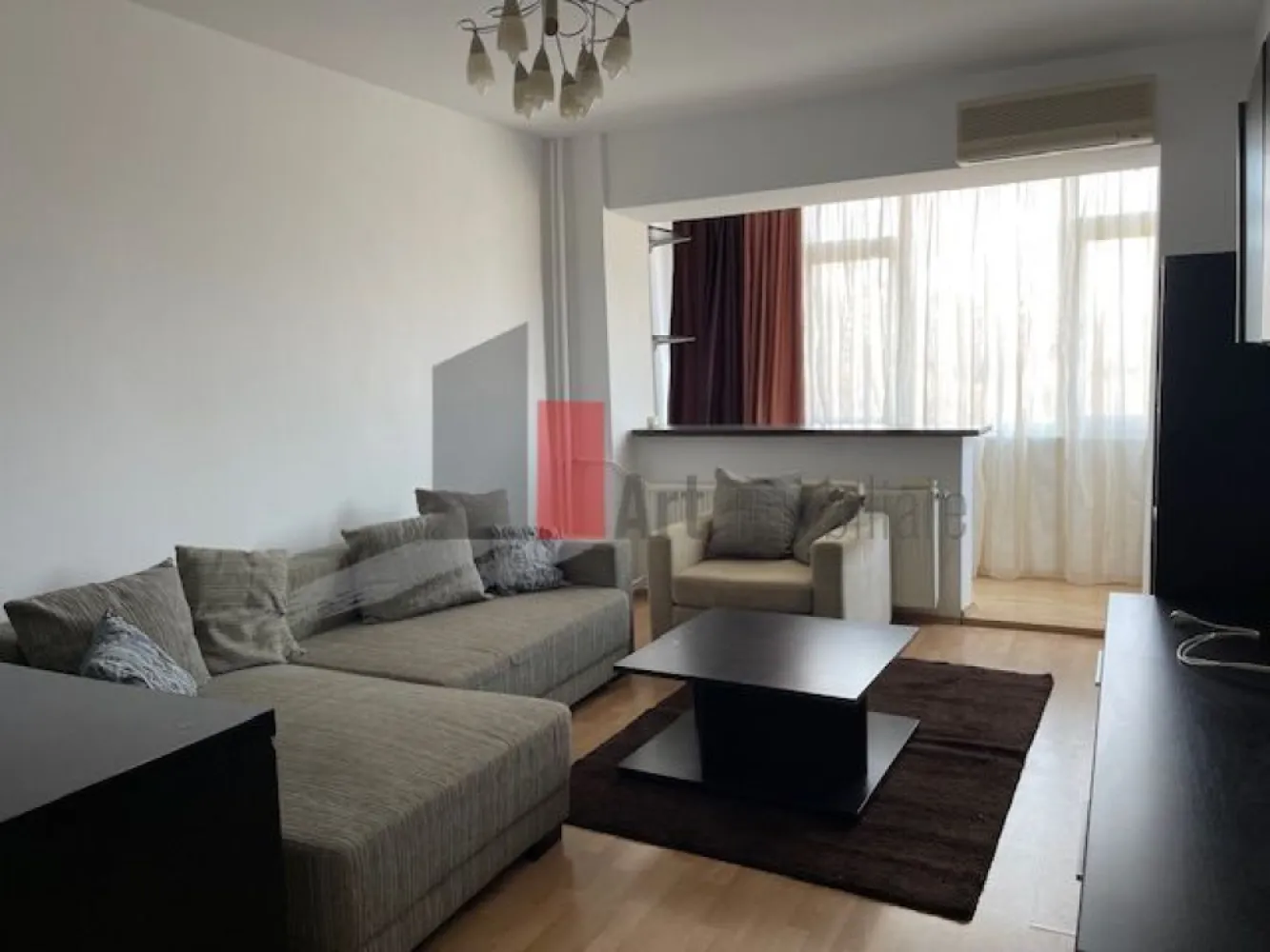 3 camere vizavi de parcul Plumbuita - Va prezentam un apartament de ivamnzare aflat la etajul 6 din 8 cu o vedere superba a parcului Plumbuita.
Imobilul este anvelopat iar costurile de intretinere sunt minime, nu se plateste decat intretinerea si curentul electric, internetul si televiziunea fiind gratuite.

Apartamentul are o suprafata de 70 mp utili si este format din:
 - living
 - 2 dormitoare
 - bucatarie
 - 2 zone de depozitare
 - 1 balcon inchis

Apartamentul se vinde cu tot ce se afla in el. 
Pentru detalii sau vizionare va rog sa ne contactati !