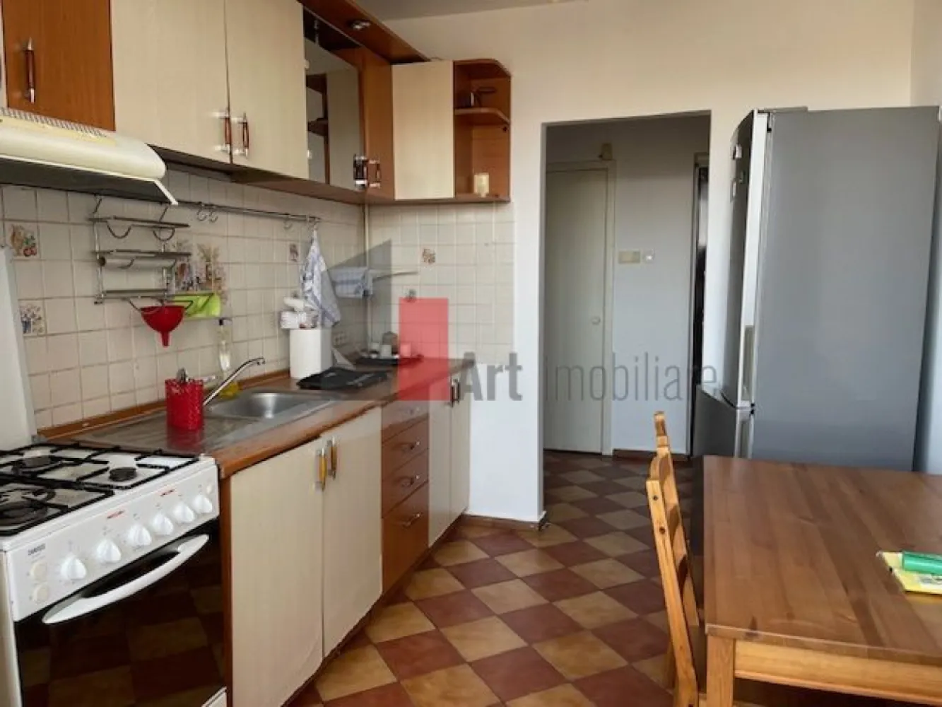 3 camere vizavi de parcul Plumbuita