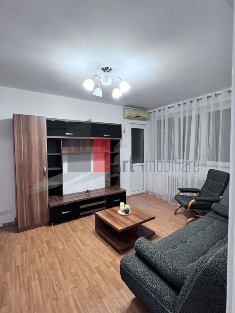 3 cemere Calea Giulesti - Art Imobiliare va prezinta spre inchiriere pe termen lung, cu contract înregistrat la ANAF un apartament cu 3 camere amplasat la etajul 1 în bloc cu 4 etaje, reabilitat termic, situat în Calea Giulești.
Este mobilat și utilat complet, inclusiv AC. La cerere, se poate dota și cu televizor.

Imobililul se afla la 10 minute de stația de metrou Crângași, cu vedere spre Parcul Marin Preda. 

În imediata apropiere se află Piața Crângași, Auchan Crângași, stație STB, stație tramvai. 

Apartamentul este disponibil imediat si conditiile la inchiriere sunt: o luna chirie si o valoarea unei chirii lunare garantie
Pentru detalii sau vizionare va stam la dispozitie