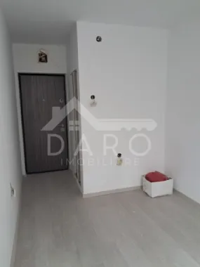 🏡 Garsonieră renovată – Etaj 2 | 25.500 € ✨