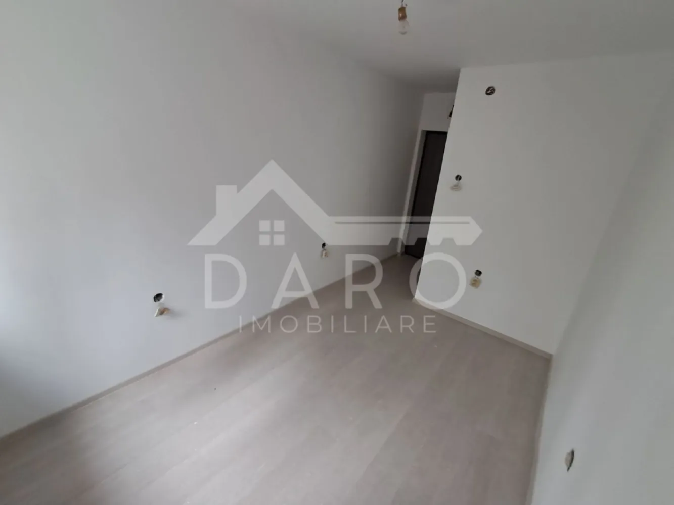 🏡 Garsonieră renovată – Etaj 2 | 25.500 € ✨