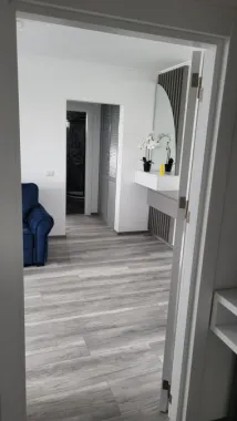 De inchiriat apartament cu 2 camere la Papadie, etaj 3, renovat, 550 E