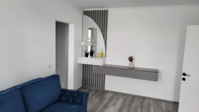 De inchiriat apartament cu 2 camere la Papadie, etaj 3, renovat, 550 E