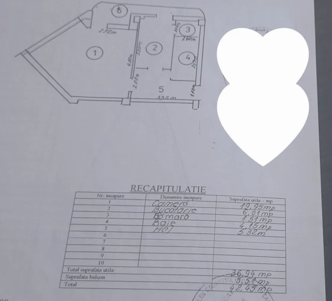 De vanzare apartament cu o cameră str. Brăilei, et. 7, 58.000 euro - Agentia Mag Invest oferă spre vânzare un apartament cu o suprafață de 42 mp utili, respectiv 45 mp cu balcon inclus, situat într-un bloc de pe strada Brailei, etaj 7/7.
Apartamentul beneficiază de următoarele îmbunătățiri:
- izolație exterioară;
- tâmplărie PVC cu geam termopan;
- uși interioare PVC;
- gresie și faianță;
- parchet;
- ușă metalică la intrare;
- centrală termică proprie;
- conductă de gaz separată.
Locuința este proaspăt zugrăvită, curată și disponibilă imediat. Actele sunt la zi, iar apartamentul este liber de sarcini.
Prețul de listare este pentru apartamentul nemobilat, acesta putând fi eliberat la cererea cumpărătorului. Dacă se dorește preluarea apartamentului exact cum apare în fotografii, mobilierul se negociază separat.
Preț: 58.000 €, ușor negociabil.
Comision de tranzactionare 1,5%.
Pentru mai multe informații, vă rog să mă contactați telefonic 0741.030.291 Marilena.