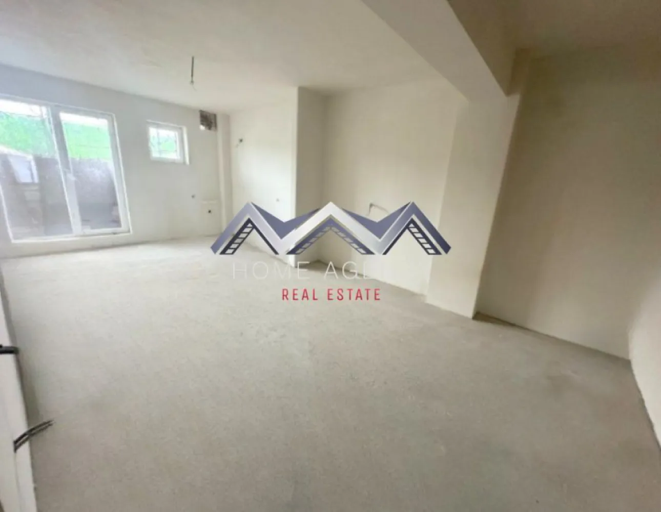 Apartament 2 camere Otopeni | preț final - Descoperă un apartament cu 2 camere foarte spațios, situat într-un ansamblu rezidențial nou din Otopeni — ideal pentru locuit sau investiție, cu acces rapid spre București, Aeroport Henri Coandă, Centură, precum și spre toate zonele de interes. Apartamentul este foarte luminos, iar compartimentarea este foarte funcțională: zonă de zi open-space foarte generoasă, hol compact dar eficient, plus acces spre balcon din ambele camere – atât din living, cât și din dormitor. Apartamentul se predă "la gata", cu finisaje moderne, baie complet echipată (gresie, faianță, obiecte sanitare) și centrală termică proprie. Avantaje cheie: - Apartament foarte spațios și ușor de amenajat - Finisaje complete, baie utilată, centrală proprie – predare la cheie, racordat la toate utilitățile publice - Comision 0% – achiziție direct de la dezvoltator - 1 loc de parcare inclus - Poziționare excelentă în Otopeni, cu acces rapid la DN1, Aeroportul Henri Coandă, centre comerciale și mijloace de transport Prețul afișat este final, include TVA, comision 0. 📞 Contactează-ne pentru planurile detaliate ale celor două variante, pentru a programa o vizită pe șantier sau pentru consultanță personalizată. Suntem aici să te ajutăm să alegi locuința care ți se potrivește perfect! }}