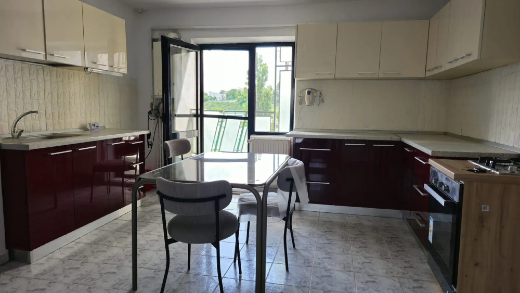 De inchiriat apartament spatios, zona Garii, et. 3, 490 euro negociabil