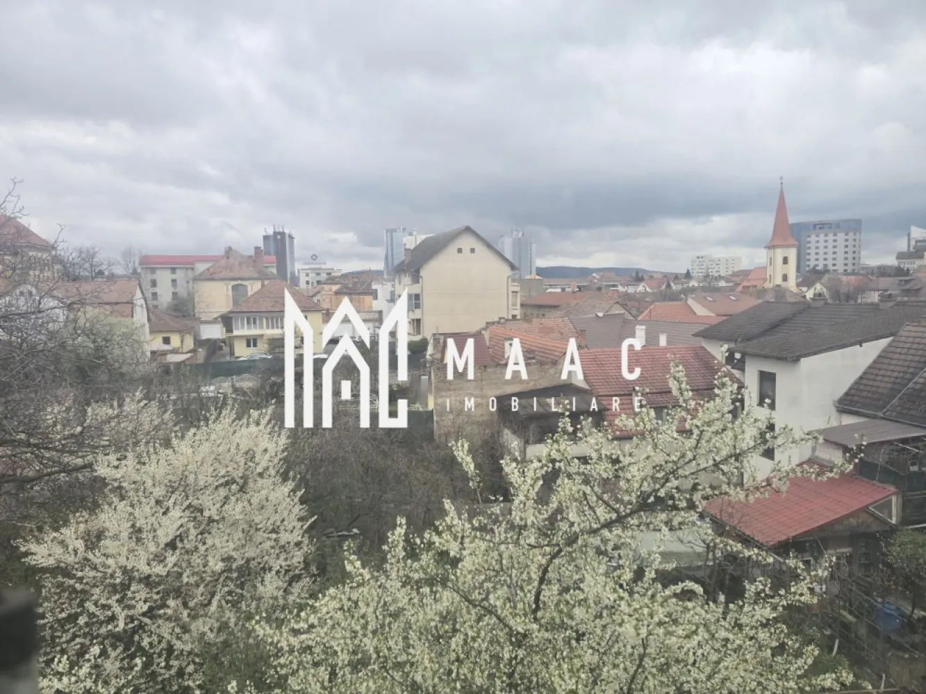 Apartament 2 camere DECOMANDAT 75 MPU Strada Rennes