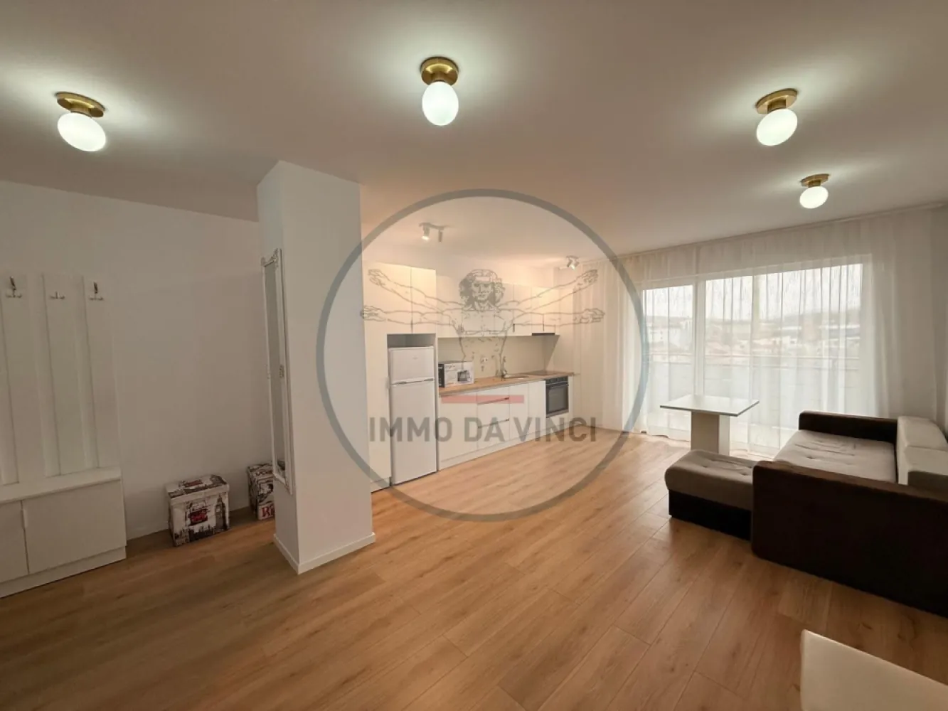 🔑 Prima închiriere: 2 Camere | Parcare Subterană | Marasti/Bulgaria - ✨ PRIMA ÎNCHIRIERE – Totul NOU, Modern & Ready to Move! ✨ Cauți un loc unde confortul de acasă se îmbină cu facilitățile de top? Acest apartament situat în cartierul Bulgaria (str. Bobâlnei) este la prima utilizare și își așteaptă primii chiriași! 🏠🔑 📐 Spațiul tău ideal: Suprafață: 45 mp utili + un balcon generos de 7 mp pentru cafeaua de dimineață ☕ Compartimentare: Dormitor primitor + Living open-space cu bucătărie modernă + Baie elegantă. Etaj: 3 din 6, într-un bloc finalizat în 2025 🏗️. 🏙️ Facilități complex & Lifestyle: Curte interioară privată cu spații verzi și loc de joacă (liniște și siguranță) 🌳. 2 lifturi ultra-moderne și rapide. 🚗 PARCARE SUBTERANĂ INCLUSĂ – cu barieră și poartă cu telecomandă. Uită de grija locului de parcare! 📍 Locație ultra-convenabilă: 🚌 Transport: Stație de autobuz la doar 50m. 🛒 Shopping: Supermarket la 200m, Kaufland la 5 min și Auchan la 10 min. 💰 Preț: 550 EUR / lună (negociabil, cu parcarea inclusă!) 📞 Sună acum pentru o vizionare: 0756 935 933 | 0741 486 518 | 0749 367 179 }}