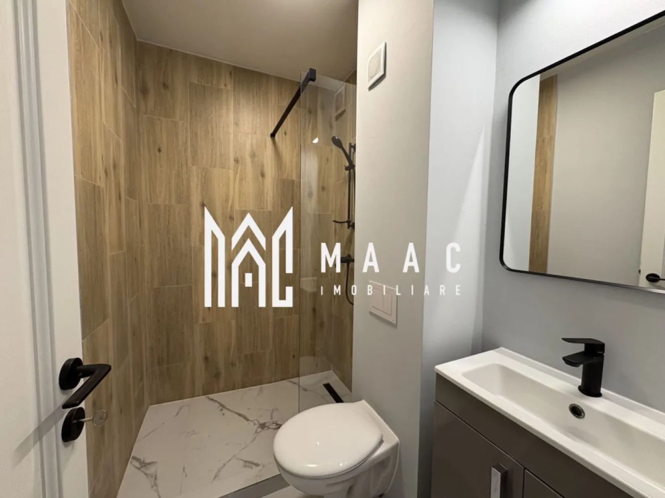 Apartament 2 camere I etajul 3 I LIft I Zona Lazaret - MAAC Imobiliare va propune spre închiriere un apartament modern cu 2 camere, situat la etajul 3 al unui imobil din Sibiu, zona Lazaret. Blocul are lift. Apartamentul este compus din dormitor cu baie proprie si living cu bucatarie open space Se inchiriaza pe minim 12 luni. Nu sunt acceptate animale de companie. Se percepe garantie in cuantumul unei chirii lunare. Pentru mai multe detalii sau vizionare precizați telefonic ca ați văzut anunțul cu ID CP2928710 }}
