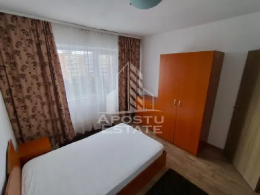 Apartament cu 3 camere , de inchiriat, zona Circumvalatiunii