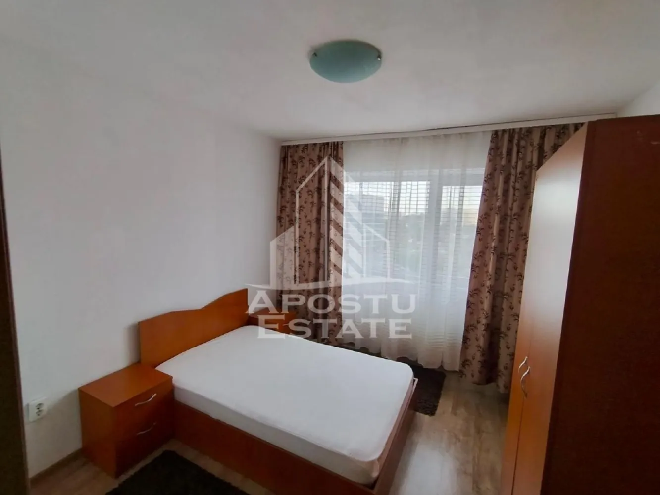 Apartament cu 3 camere , de inchiriat, zona Circumvalatiunii