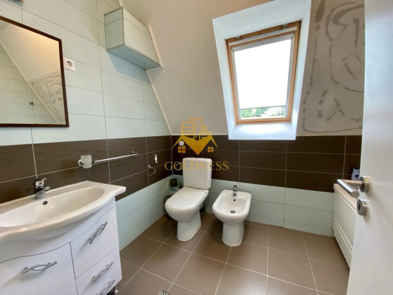 3 camere, Andrei Mureșanu, Calea Turzii, Constantin Brâncuși, Parcare