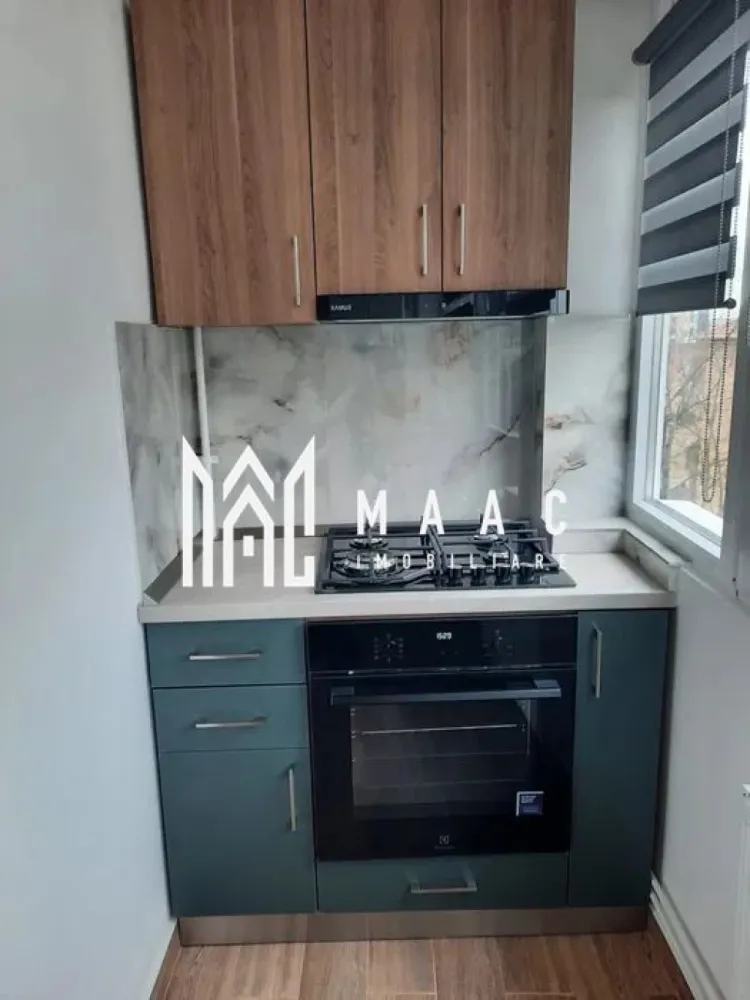 Apartament 2 camere I Etaj 1 I 55MP I Decomandat - MAAC Imobiliare vă propune spre închiriere un apartament cu 2 camere situat la etajul 1 al unui imobil din zona Calea dumbravii. O zonă cu acces facil către principalele puncte de interes ale orașului. Apartamentul este complet mobilat și utilat, fiind pregătit pentru mutare imediată, și beneficiază de interfon Compartimentare: -living -bucătărie mobilata -1 dormitor, -1 baie , (cabina de dus) -balcon inchis Dotări: -mașină de spălat -masina de spalat vase -aragaz -frigider -Combina frigorifica -centrală proprie -hotă -cuptor microunde Condiții de închiriere: -nu se acceptă animale de companie -nu se acceptă fumători -perioadă minimă de închiriere de 12 luni -disponibil imediat -se percepe garanție în cuantumul unei chirii lunare Pentru mai multe detalii, vă rugăm să menționați: CP3007254 la telefon. }}