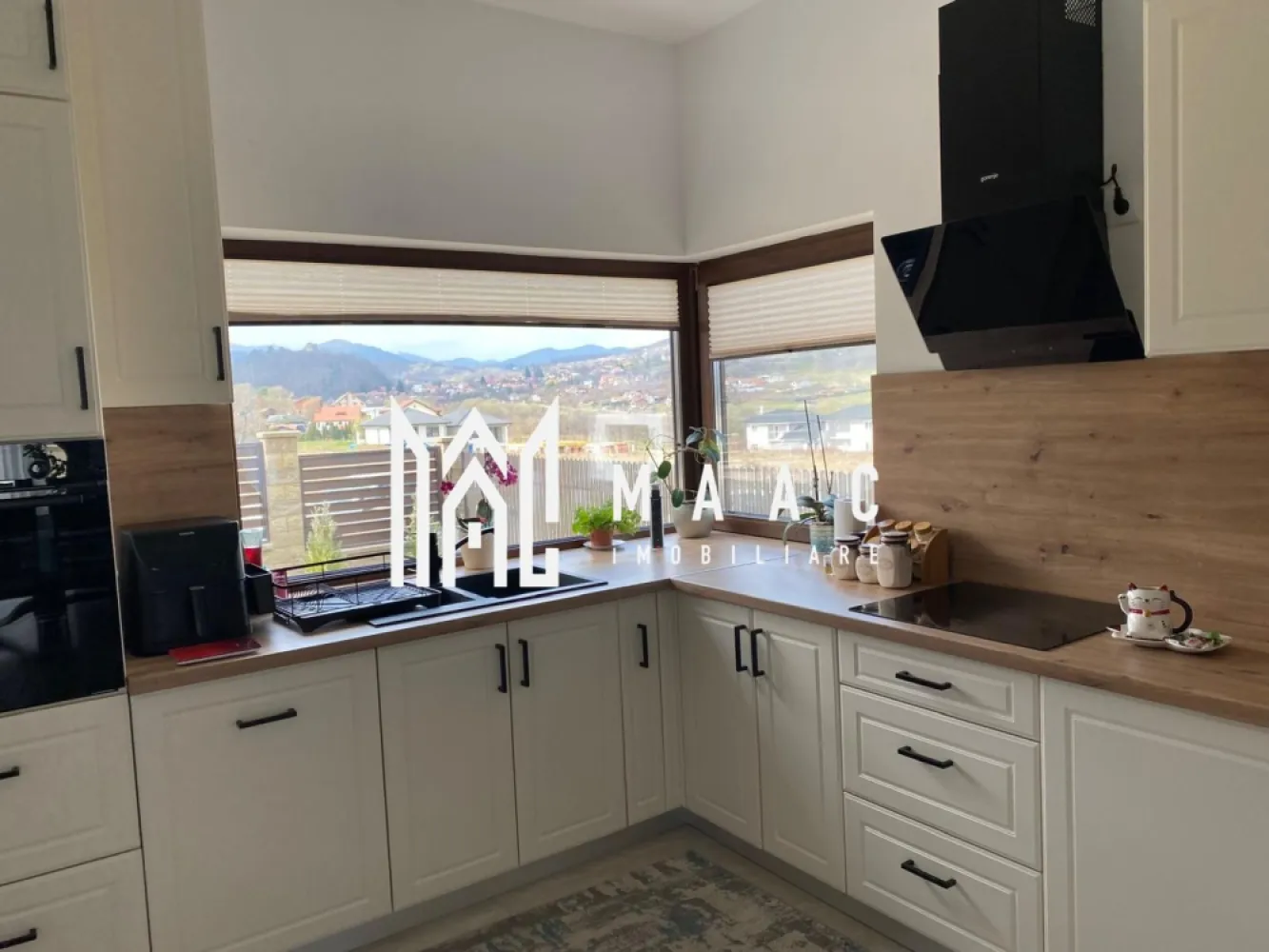 Casa individuala | 5 camere | 200 MPU | Garaj | Cisnadie