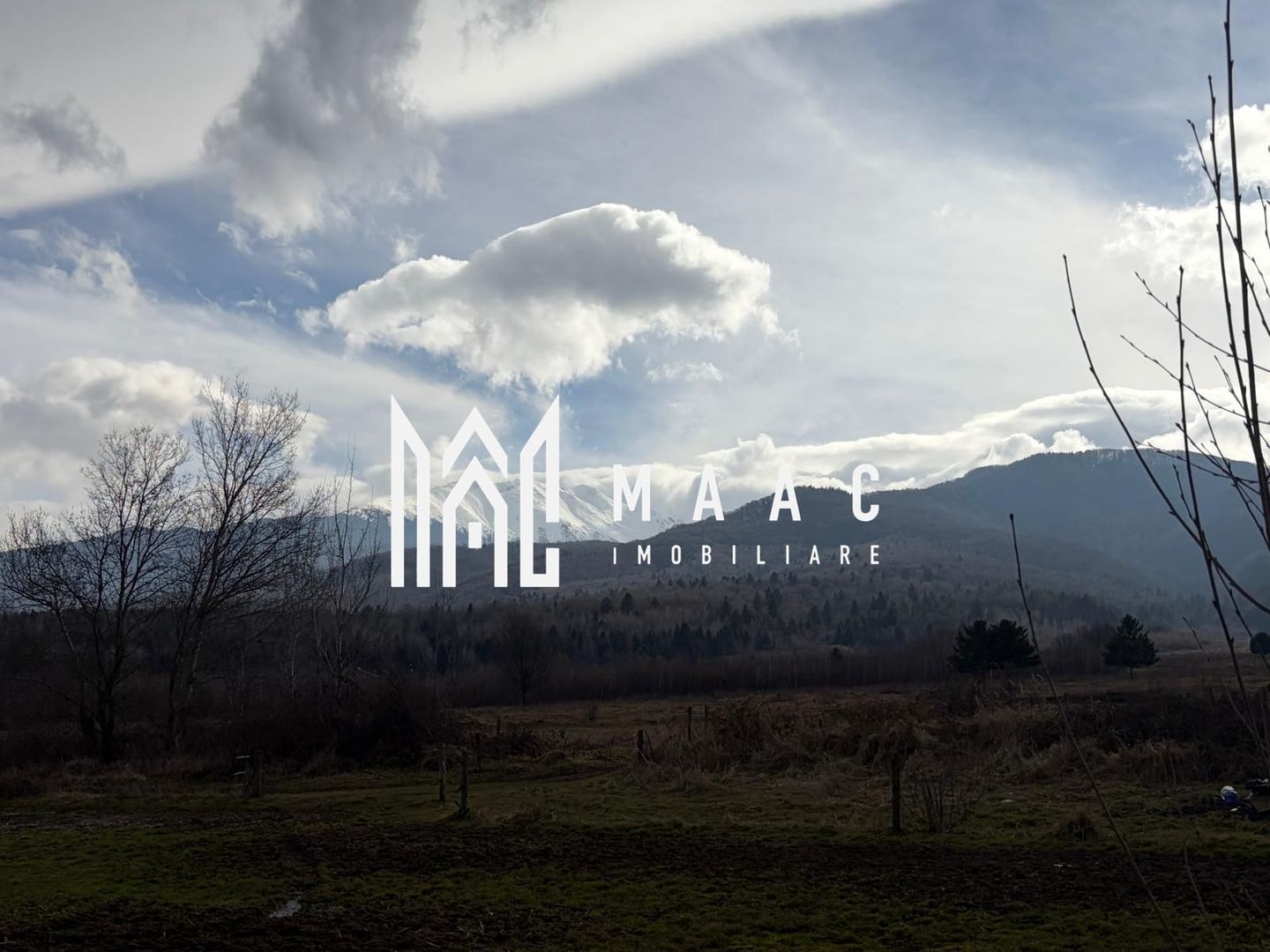 Teren 900 mp | Valea Avrigului | La strada