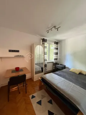 Apartament cu 3 camere decomandate- Ideal pentru studenti - Zona Tudor