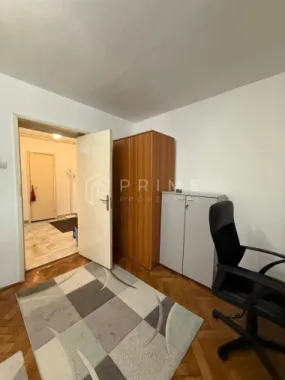 Apartament cu 3 camere decomandate- Ideal pentru studenti - Zona Tudor