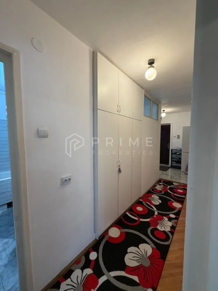 Apartament cu 3 camere decomandate- Ideal pentru studenti - Zona Tudor