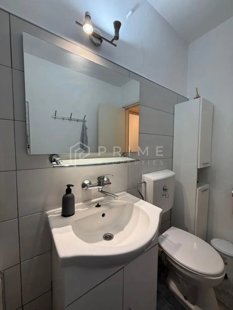 Apartament cu 3 camere decomandate- Ideal pentru studenti - Zona Tudor