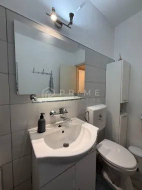 Apartament cu 3 camere decomandate- Ideal pentru studenti - Zona Tudor