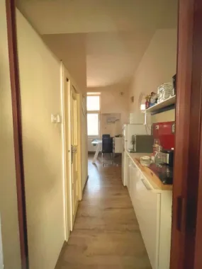 Ap 2 cam, 62 mp –ultracentral(str Aurel Lazar), lângă pietonala Oradea