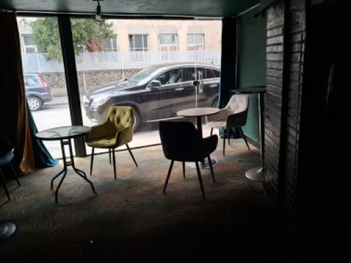 BRASADAS inchiriaza spatiu comercial stradal cu 3 intrari.