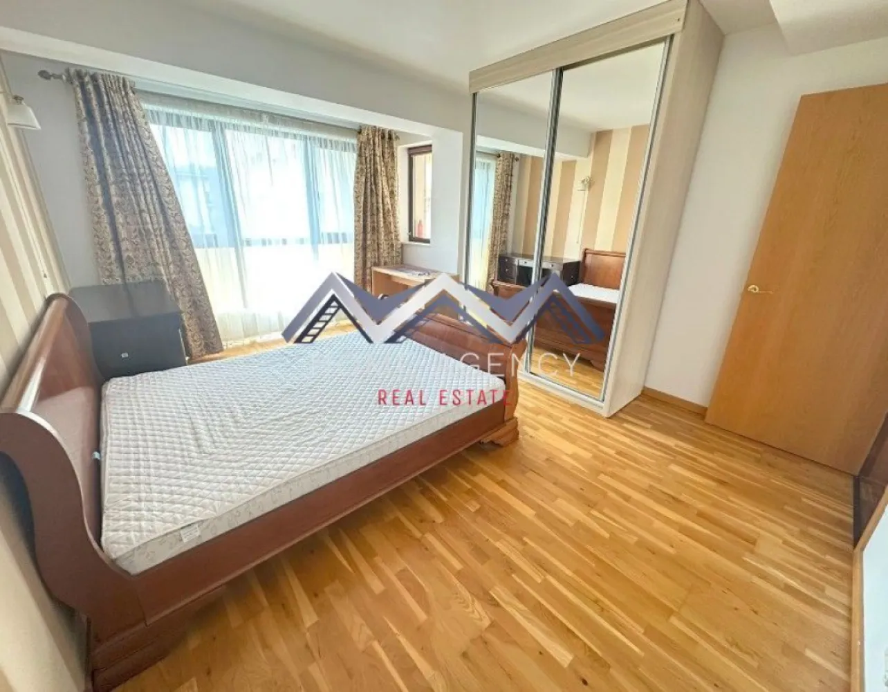 Apartament foarte generos 3-4 camere | ideal familii | 2 locuri de parcare