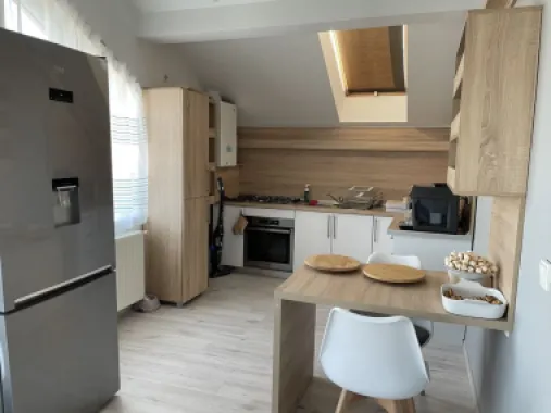 BRASADAS vinde ap 2 cam mobilat, recent renovat.