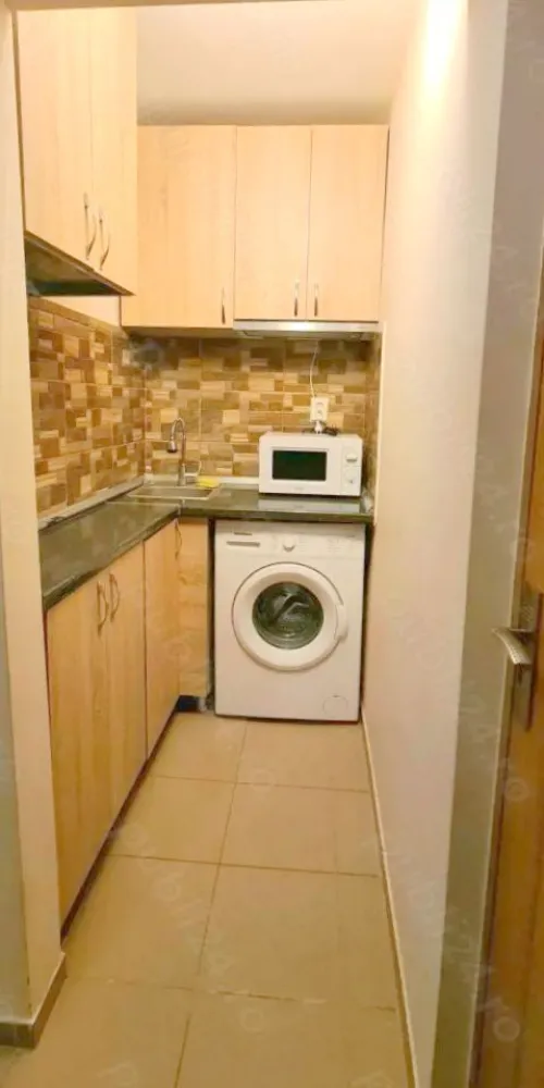 De inchiriat apartament 1 cameră, Țiglina 1, str. Saturn - Ofer spre închiriere apartament situat în cartier Țiglina 1, pe strada Saturn, la etajul 3 al unui bloc cu 10 etaje. Locuința este mobilată și utilată conform pozelor atașate și dispune de toate facilitățile necesare pentru un trai confortabil: aer condiționat, frigider, mașină de spălat, Wi-Fi, Smart TV etc. Prețul chiriei este de 250 euro/lună. Se solicită garanție în valoare de 250 euro, iar la semnarea contractului de închiriere se percepe și comisionul agenției. Pentru mai multe detalii sau programarea unei vizionări, apelati 0746.252.252 - Liliana Ene, consilier imobiliar Mag Invest }}