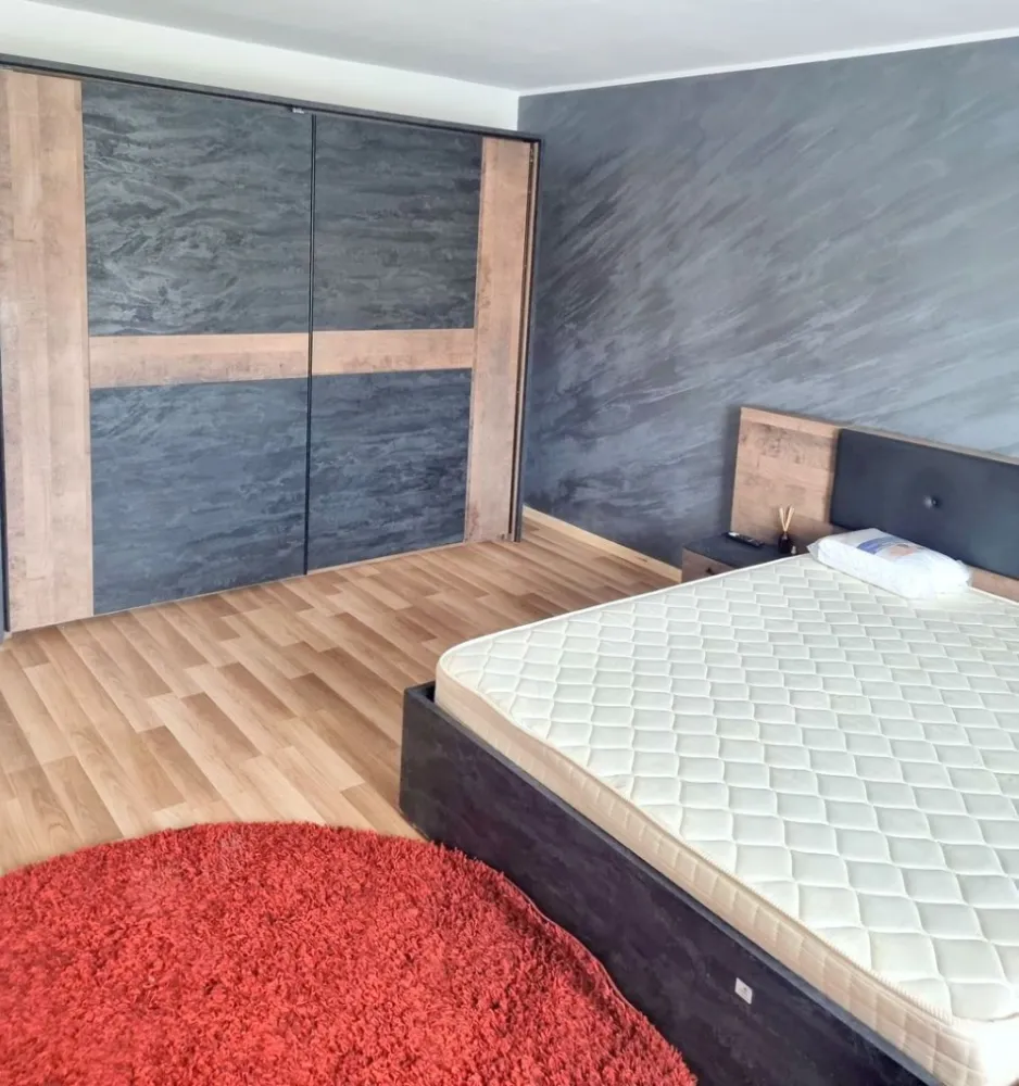 De inchiriat - apartament cu 3 camere în zona Gara - Centrul orașului