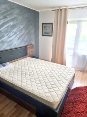 De inchiriat - apartament cu 3 camere în zona Gara - Centrul orașului