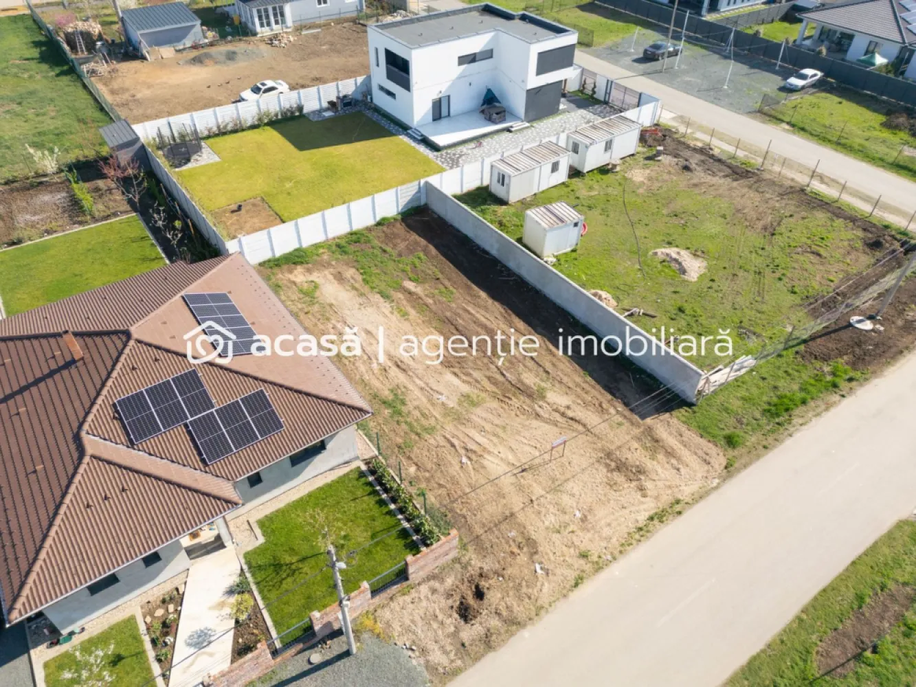 Teren intravilan 367 mp – Vladimirescu, Tineretului - COMISION 0 - Vă propunem spre vânzare un teren situat în Vladimirescu, în cartierul Tineretului, o zonă liniștită și în plină dezvoltare. 📐 Suprafață teren: 367 mp 📏 Front stradal: 15 ml 🏗️ POT: 40% 🏠 Regim de înălțime: P + 1E 🛣️ Acces: drum asfaltat 🔒 Împrejmuire: gard finalizat pe 3 laturi ⚡ Utilități: toate utilitățile disponibile la parcelă Terenul este ideal pentru construcția unei locuințe personale, oferind un echilibru perfect între confort, accesibilitate și intimitate. 📞 Pentru mai multe detalii, sunați la: 0755 274 519 - Daniel Hord – Consultant imobiliar Nu dispui de toată suma? Te ajutăm noi gratuit! Îți obținem oferte de la 16 bănci. Ai o proprietate de vânzare în Arad și vrei să știi cât valorează cu adevărat? Sună-mă pentru o evaluare gratuită, fără obligații. Birou: ACASĂ | Agenție imobiliară Arad Bulevardul Decebal 2, Arad 310133 }}