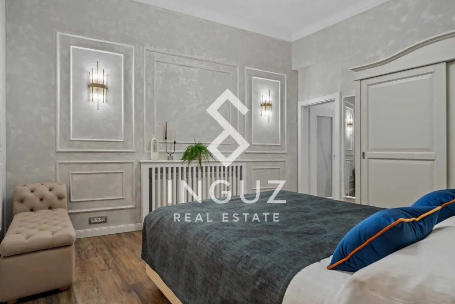 Apartament de închiriat | Ultracentral – București - Apartament de închiriat | Ultracentral – București Preț: 700 € (negociabil) Detalii proprietate: Tip: Apartament Compartimentare: Semidecomandat Suprafață utilă: 44 m² Etaj: Parter An construcție: Înainte de 1977 Stare: Mobilat și utilat complet Descriere: Apartament de închiriat situat ultracentral, la câțiva pași de Teatrul Național București (TNB) și Piața Universității. Proprietatea oferă un spațiu luminos și bine organizat, ideal pentru persoane active care doresc acces rapid la toate punctele de interes ale capitalei. Compartimentare: Living cu bucătărie open-space Dormitor Baie Debara Intrare separată Avantaje: Locație ultracentrală Acces imediat la transport public Restaurante, cafenele, magazine și instituții culturale în apropiere Zonă activă, dar apartament cu ambient liniștit Comision agenție: 50% Inguz Real Estate 📱 +40 774 017 567 (WhatsApp) 📱 +40 724 922 092 ✉️ info.inguzrealestate.com }}