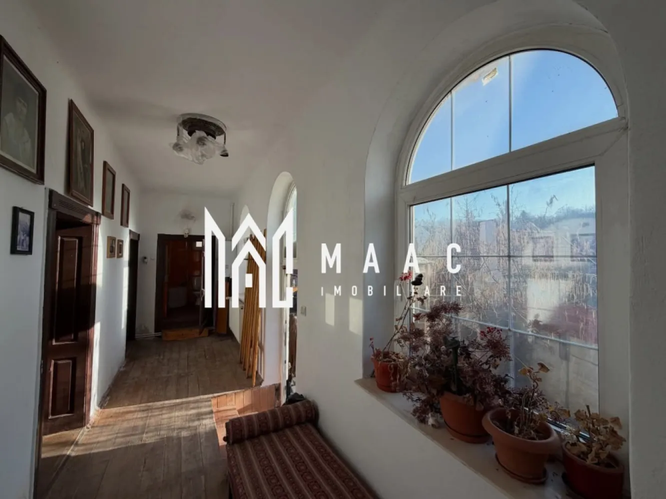 Casă individuală | 4 camere | 450 mp teren | Zonă centrală | Ocna Sibiului