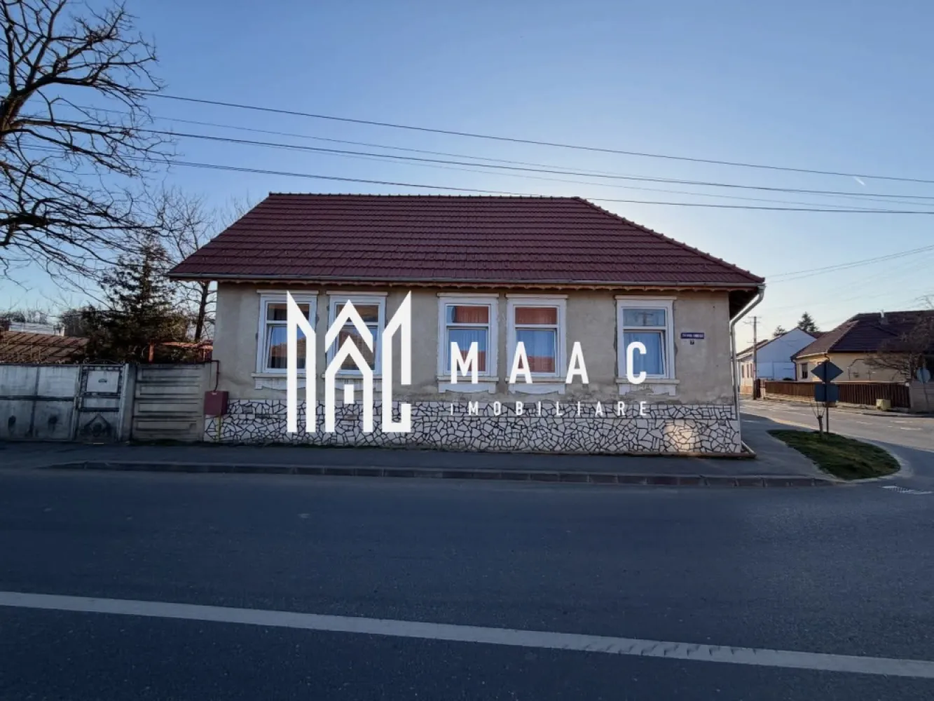 Casă individuală | 4 camere | 450 mp teren | Zonă centrală | Ocna Sibiului