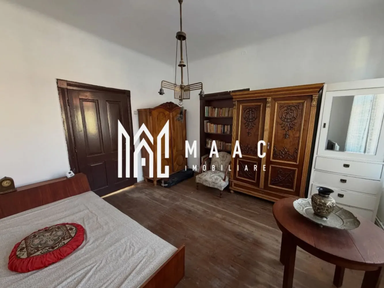Casă individuală | 4 camere | 450 mp teren | Zonă centrală | Ocna Sibiului