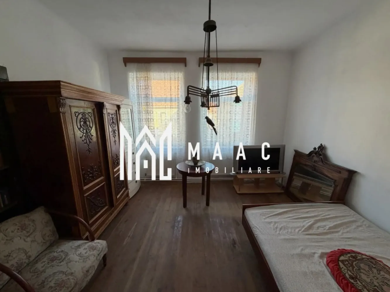 Casă individuală | 4 camere | 450 mp teren | Zonă centrală | Ocna Sibiului