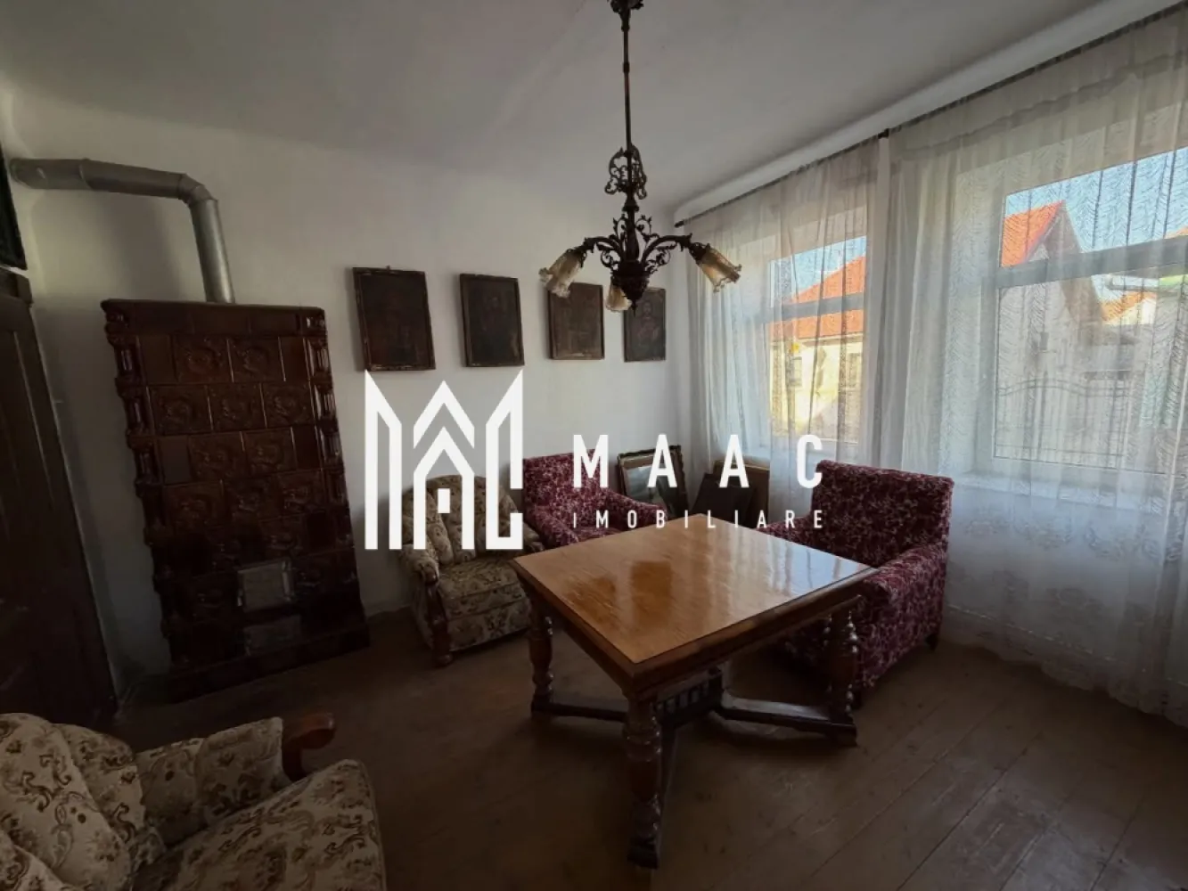 Casă individuală | 4 camere | 450 mp teren | Zonă centrală | Ocna Sibiului