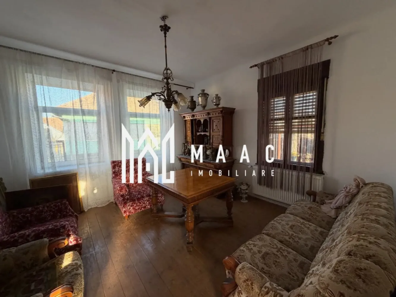 Casă individuală | 4 camere | 450 mp teren | Zonă centrală | Ocna Sibiului