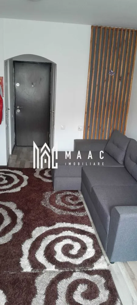 Garsoniera | 22 MPU | V.Aaron - MAAC Imobiliare vă propune spre vânzare o garsonieră situată in Vasile Aaron , Sibiu, potrivită pentru locuit sau investiție. Proprietatea are o suprafață utilă de 22 mp și se vinde mobilată și utilată, fiind pregătită pentru mutare imediată. Compartimentare Cameră Bucătărie Baie Dotări Mobilată Utilată Spațiu eficient compartimentat Avantaje Zonă cu acces facil către punctele de interes Ideală pentru investiție sau locuință Costuri reduse de întreținere Pentru mai multe detalii și programarea unei vizionări, vă rugăm să ne contactați menționând ID: CP3011920 }}
