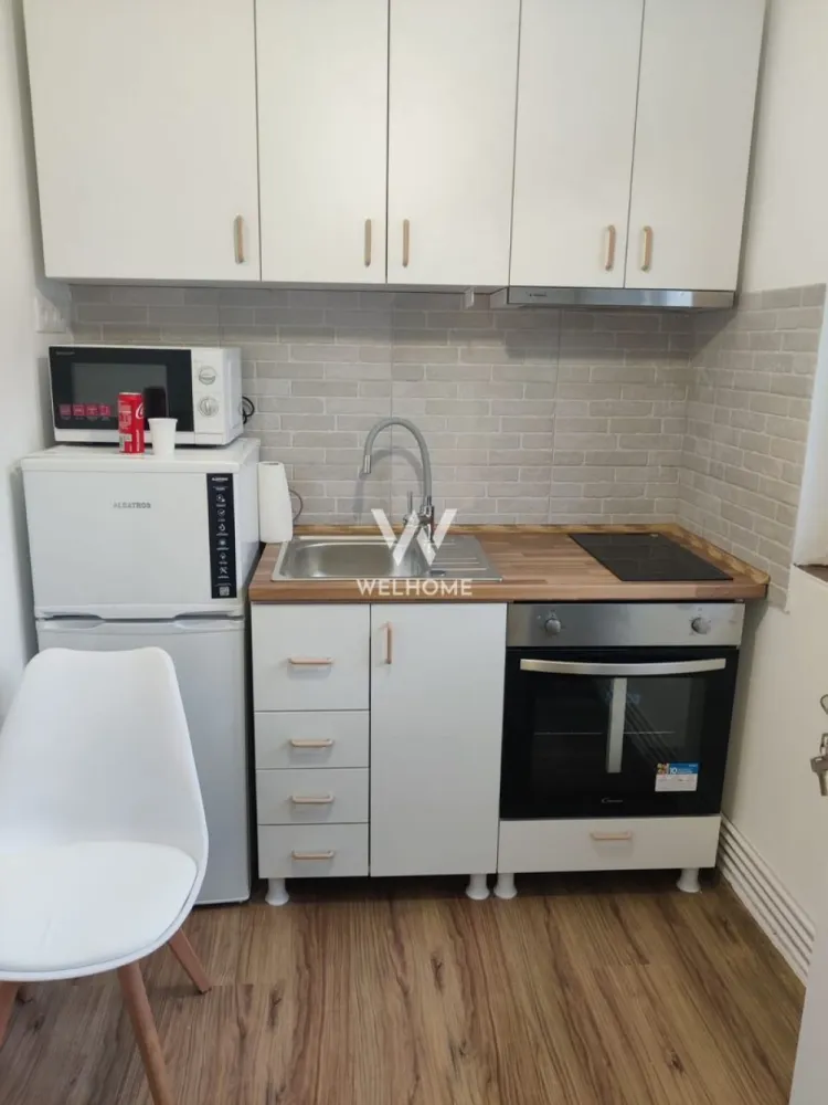 Garsoniera renovata, etaj intermediar, Sibiu