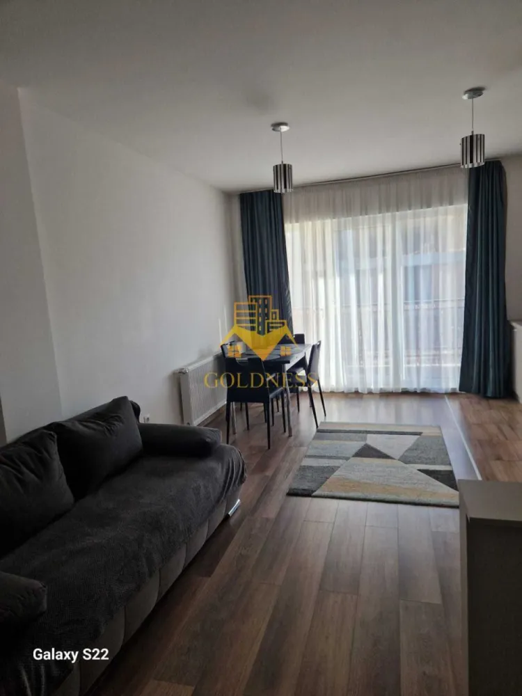 2 camere, Cartierul Zorilor, Eugen Ionesco, Leroy Merlin, Calea Turzii - GOLDNESS Imobiliare vă propune spre închiriere un apartament cu 2 camere complet mobilat și utilat, la etajul 2 într-un imobil de 3 etaje, în Cartierul Zorilor. Dispune de loc de parcare subteran! Se află în apropierea stațiilor de transport în comun, magazine, restaurante, spații verzi, farmacii, etc. Apartamentul este compartimentat astfel: - dormitor cu pat matrimonial, dressing, noptiere - living cu canapea extensibilă - bucătărie complet open space utilată și mobilată, loc de servit masa - baie cu cabina de dus, calorifer port prosop și dulap pentru depozitare. - balcon 6 mp. Imobilul este dotat cu toate cele necesare- centrală proprie, frigider, aragaz, hotă, mașină de spălat haine, etc. Dacă sunteți interesați de acest apartament și doriți să îl vizionați, dar și pentru alte oferte nu ezitați să ne contactați telefonic sau prin e-mail. Vă stăm la dispoziție! Pentru intermediere se percepe un comision de 50% din prețul chiriei! }}