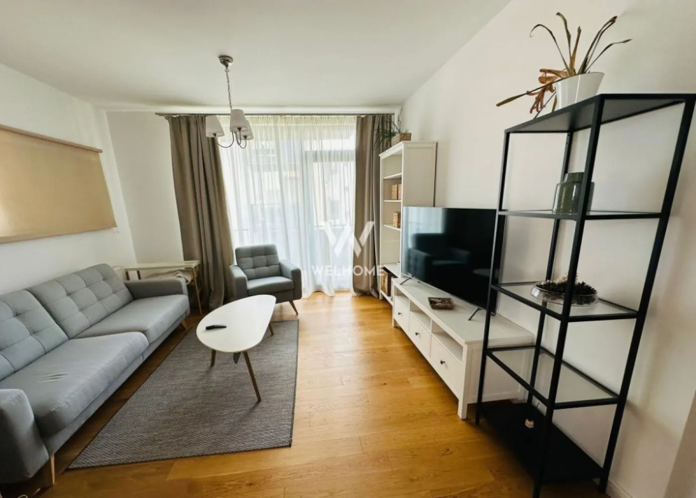 Apartament modern de lux, luminos, cu parcare inclusă - 3 camere LUMINOS | 78 mp | Parcare | Etaj 1 | Șelimbăr Orientare SUD – lumină toată ziua Etaj 1/2 (foarte căutat) Parcare inclusă 2 băi (cu geam) 2 balcoane 📐 73 mp+5 mp cele doua balcoane | decomandat | spațios Finisaje peste medie: lemn masiv, Porta Doors, travertin, Cersanit, Geberit, Schneider Se vinde mobilat + utilat: bucătărie completă + mașină vase + mașină rufe Zonă liniștită, aerisită, aproape de Sibiu Preț: 180.000 euro Credit acceptat Persoana de contact:Cosmin-0743292794 }}