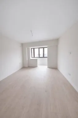 De vazare apartament cu 3 camere, Baia Comunala, 135.000 Euro
