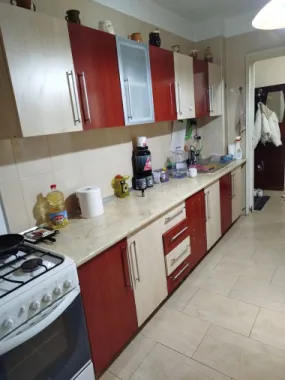 Apartament 3 camere de vânzare – Piața Centrală, etaj 3