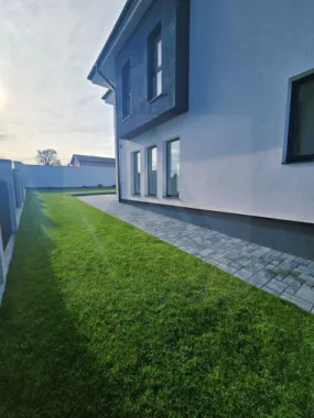 Casa exclusivista individuala echipata premium si teren 500 mp in Daia