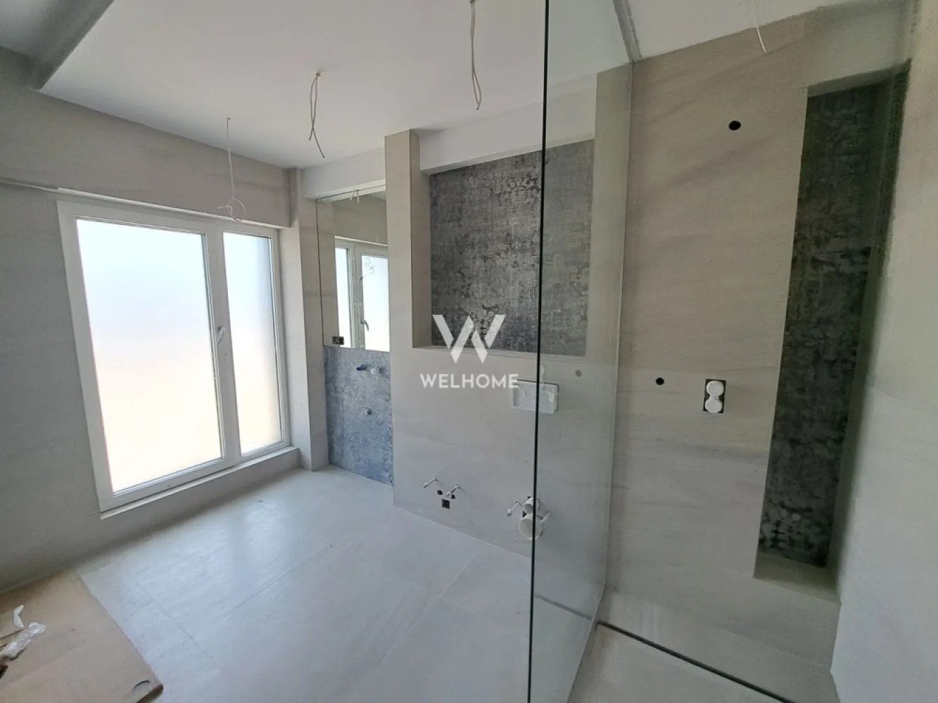 Vilă modernă premium cu piscină interioară, teren 1200 mp și panoramă